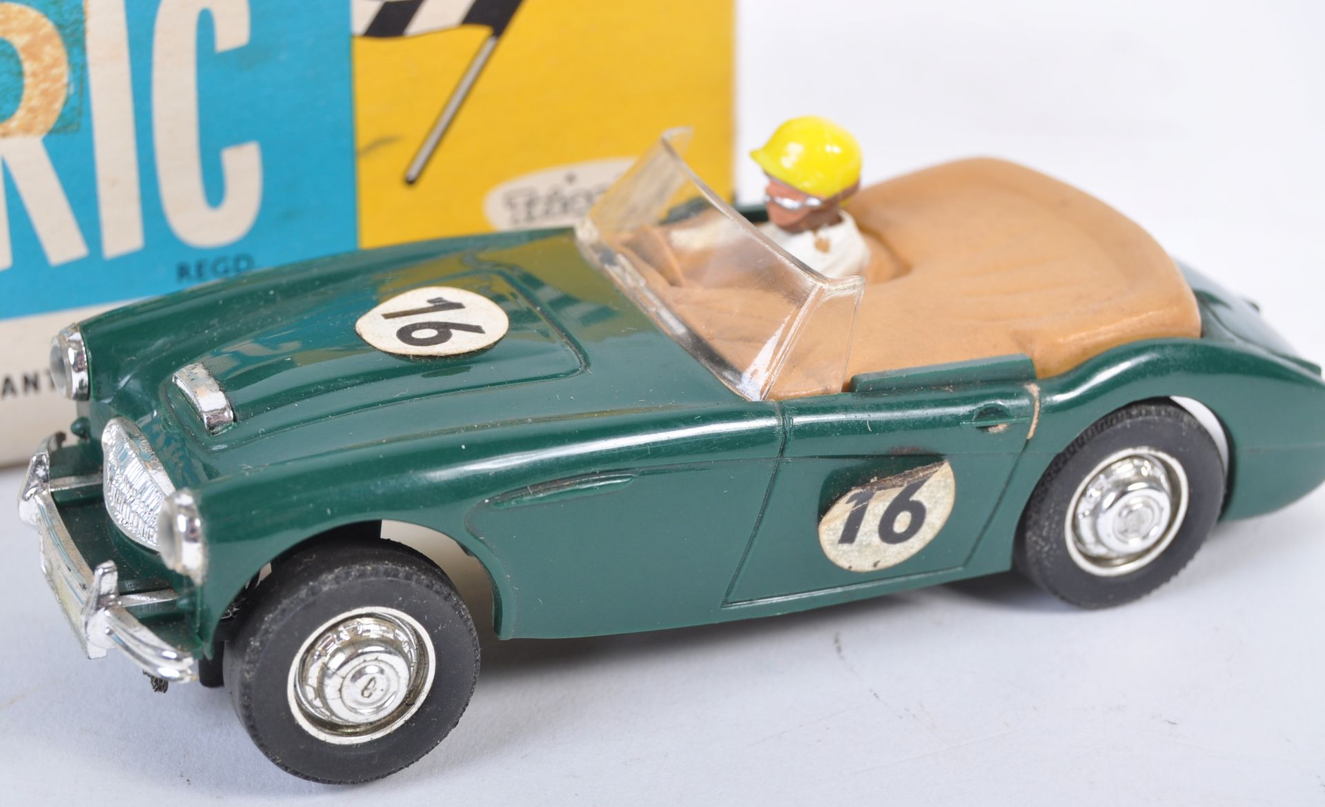 ORIGINAL VINTAGE TRI-ANG SCALEXTRIC SLOT RACING CAR - Image 2 of 6