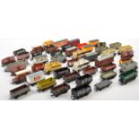 LARGE COLLECTION OF X54 ASSORTED 00 GAUGE ROLLING STOCK WAGONS