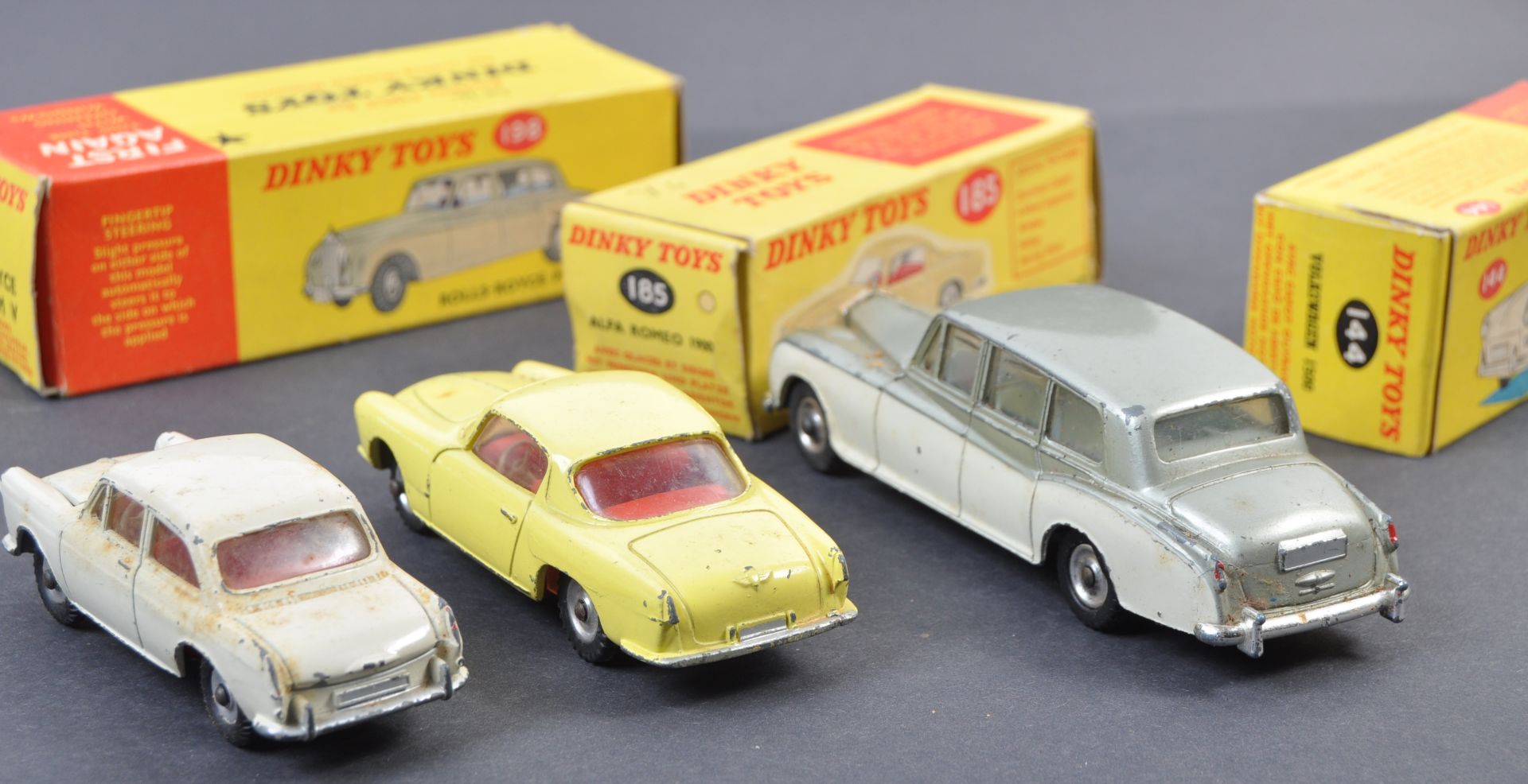 COLLECTION OF VINTAGE DINKY TOYS BOXED DIECAST MODELS - Bild 5 aus 5