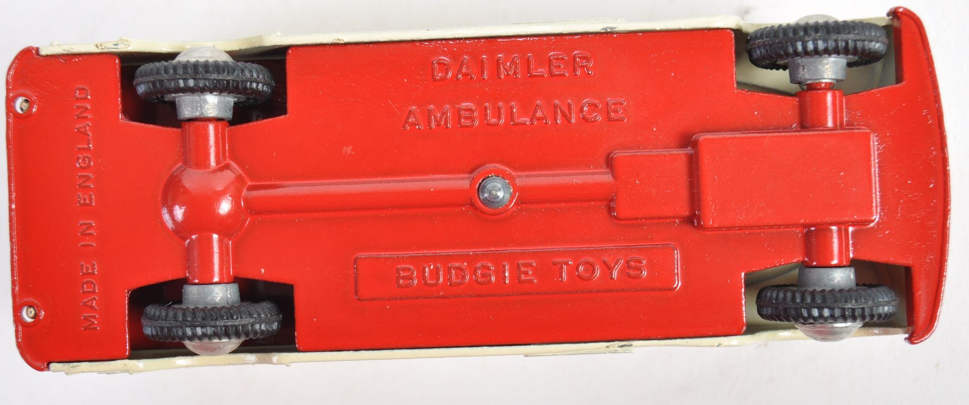 VINTAGE BUDGIE TOYS DIECAST MODEL 258 DAIMLER AMBULANCE - Image 4 of 4