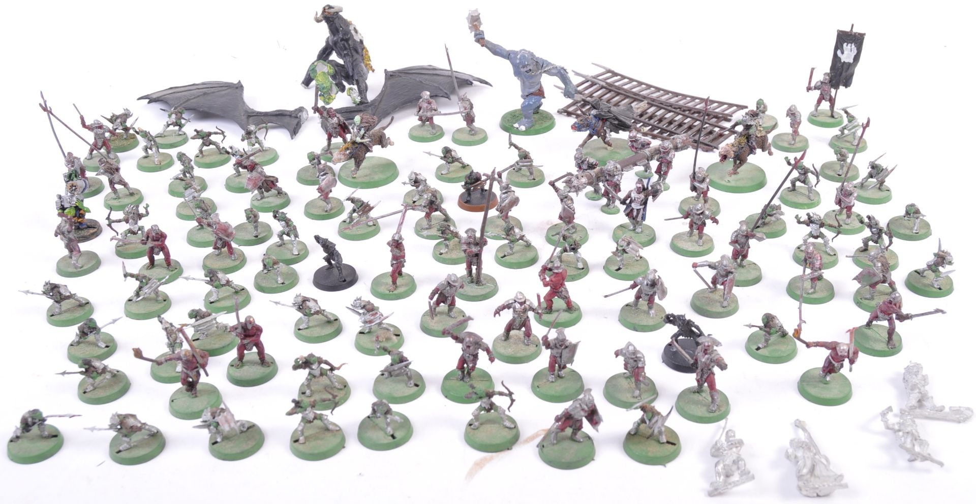 WARHAMMER COLLECTION OF LOTR WARGAMING FIGURES
