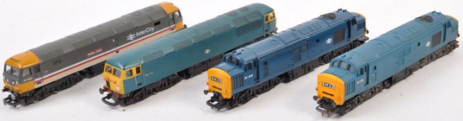 COLLECTION OF HORNBY 00 GAUGE MODEL RAILWAY LOCOMOTIVES