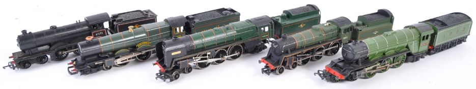 COLLECTION OF 00 GAUGE MODEL RAILWAY LOCOMOTIVES