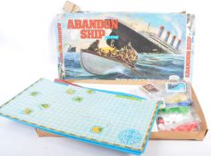 ORIGINAL IDEAL MADE ABANDON SHIP BOARD GAME