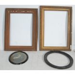 COLLECTION OF 4 VINTAGE PICTURE FRAMES