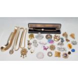 LARGE COLLECTION OF VINTAGE COSTUME JEWELLERY