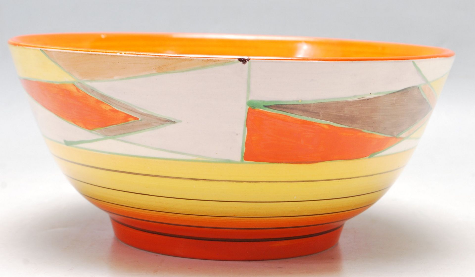 1930’S ART DECO BOWL BY CLARICE CLIFF WITH BIZARRE PATTERN - Image 2 of 5