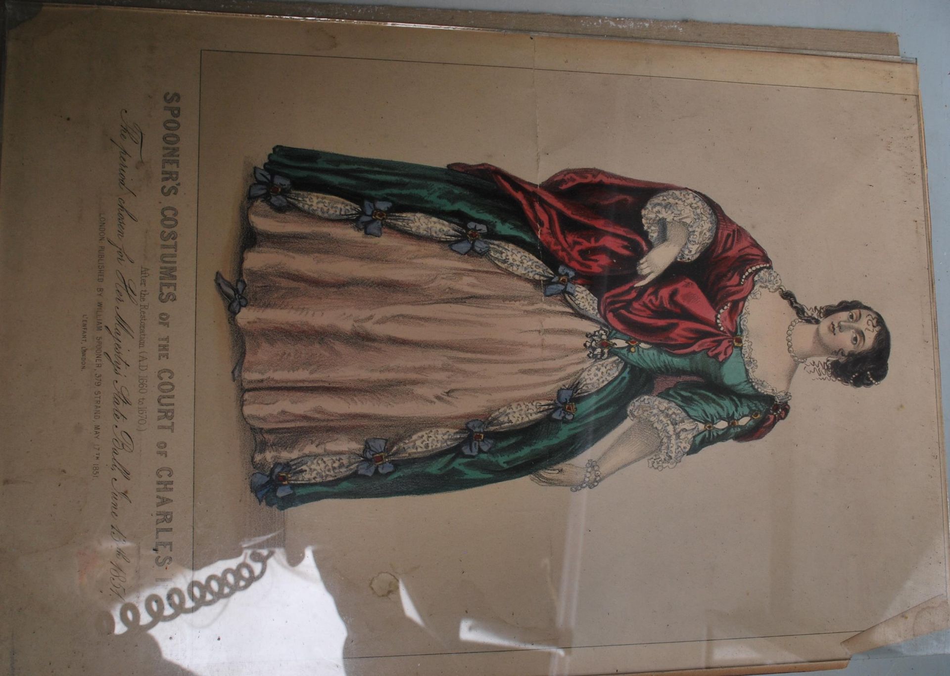 GROUP OF ANTIQUE COSTUME RELATED PICTURES - Bild 4 aus 9