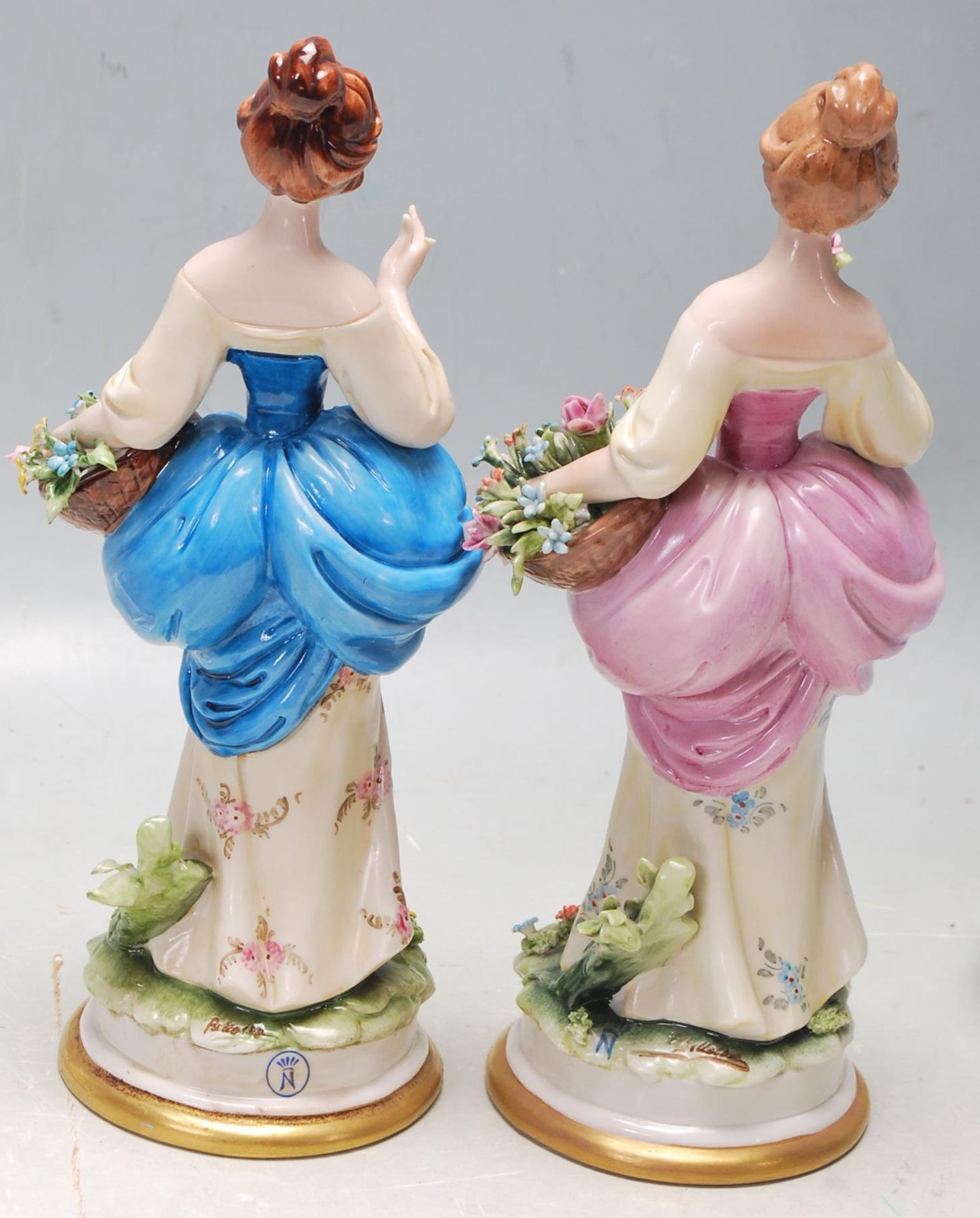 TWO 20TH CENTURY CAPODIMONTE CERAMIC FIGURINES AND TWO OTHERS CERAMIC FIGURINES - Image 4 of 8