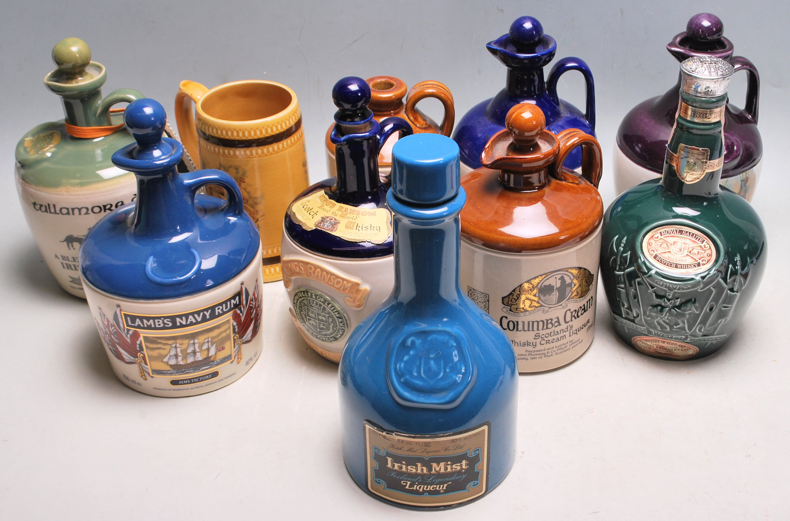 LARGE COLLECTION OF 20TH CENTURY PUB ADVERTISING CERAMIC JUGS