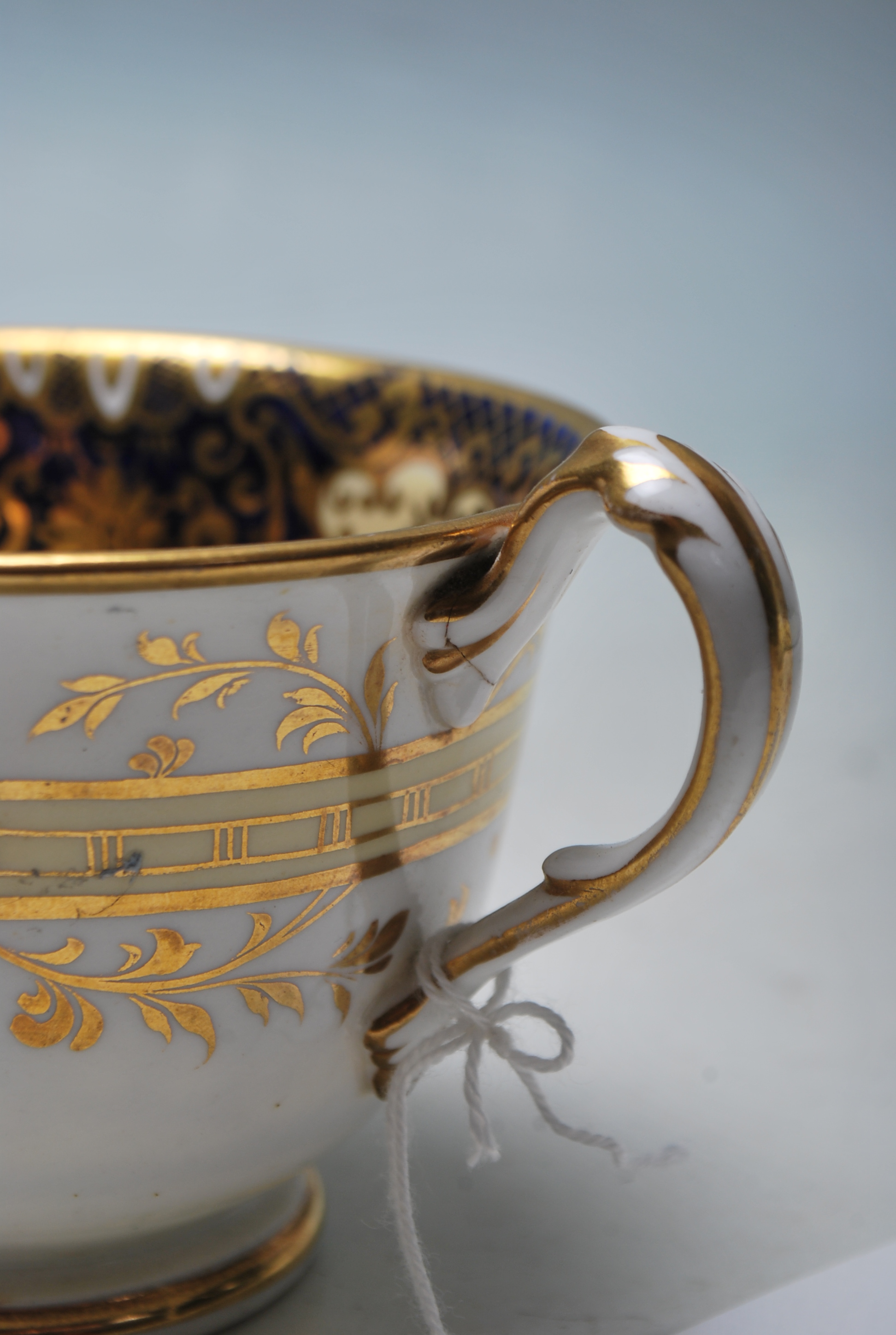 GROUP OF FIVE 19TH CENTURY VICTORIAN CABINET CUPS AND SAUCERS - Image 10 of 11