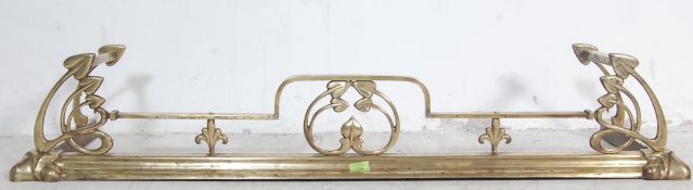 19TH CENTURY VICTORIAN ART NOUVEAU BRASS FIRE FENDER