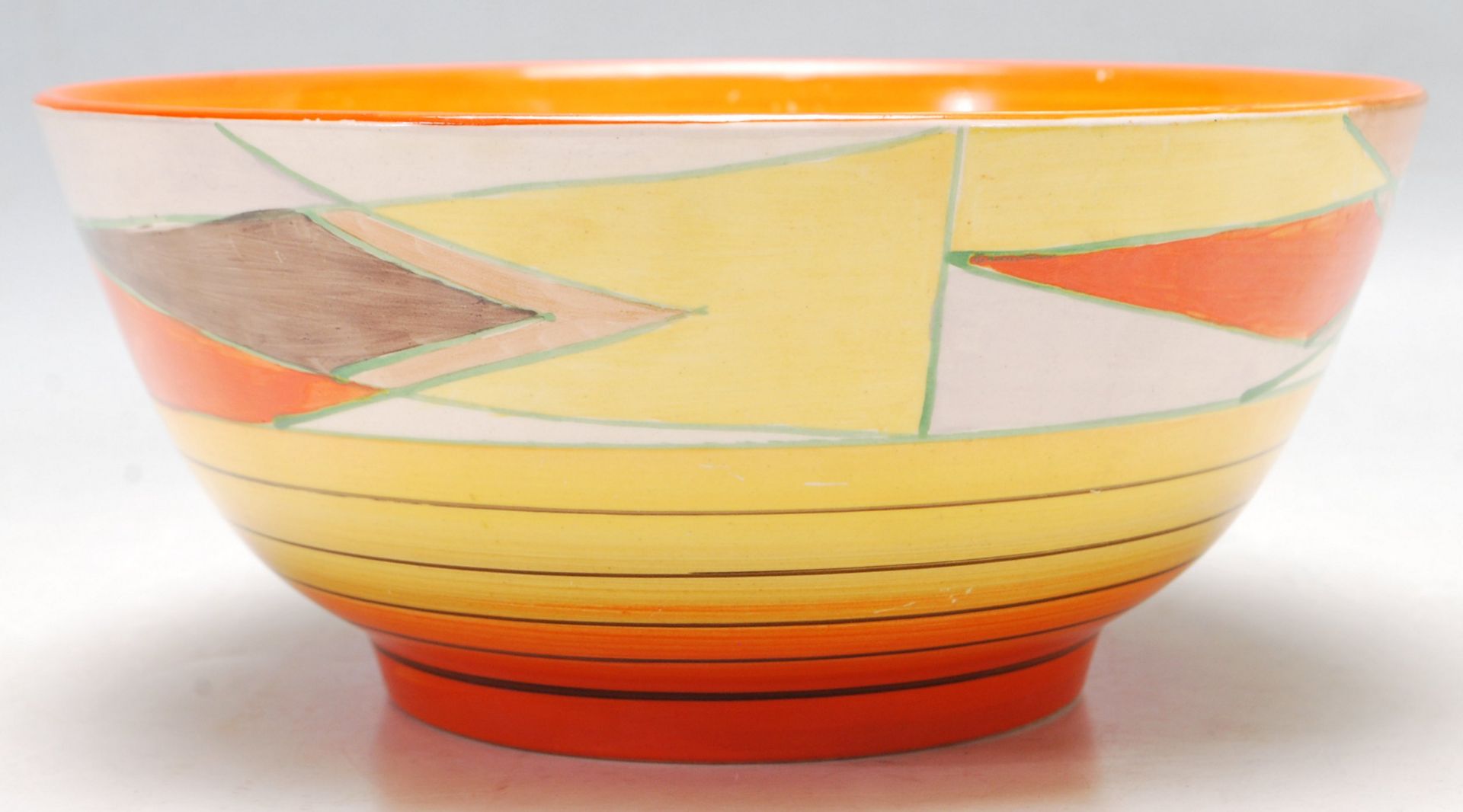 1930’S ART DECO BOWL BY CLARICE CLIFF WITH BIZARRE PATTERN - Image 3 of 5