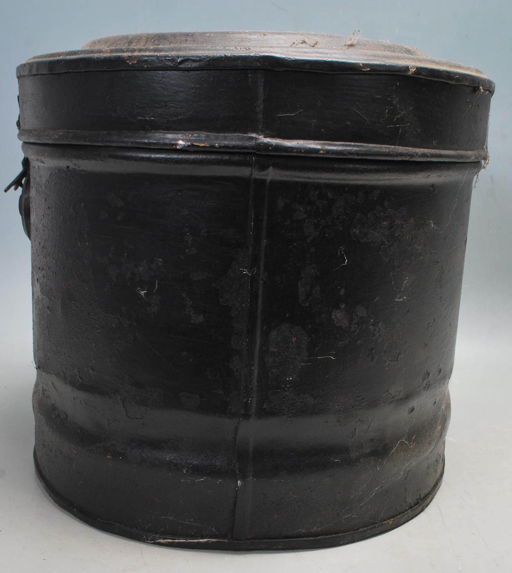 19TH CENTURY VICTORIAN HATBOX AND HAT STRETCHER - Image 2 of 5