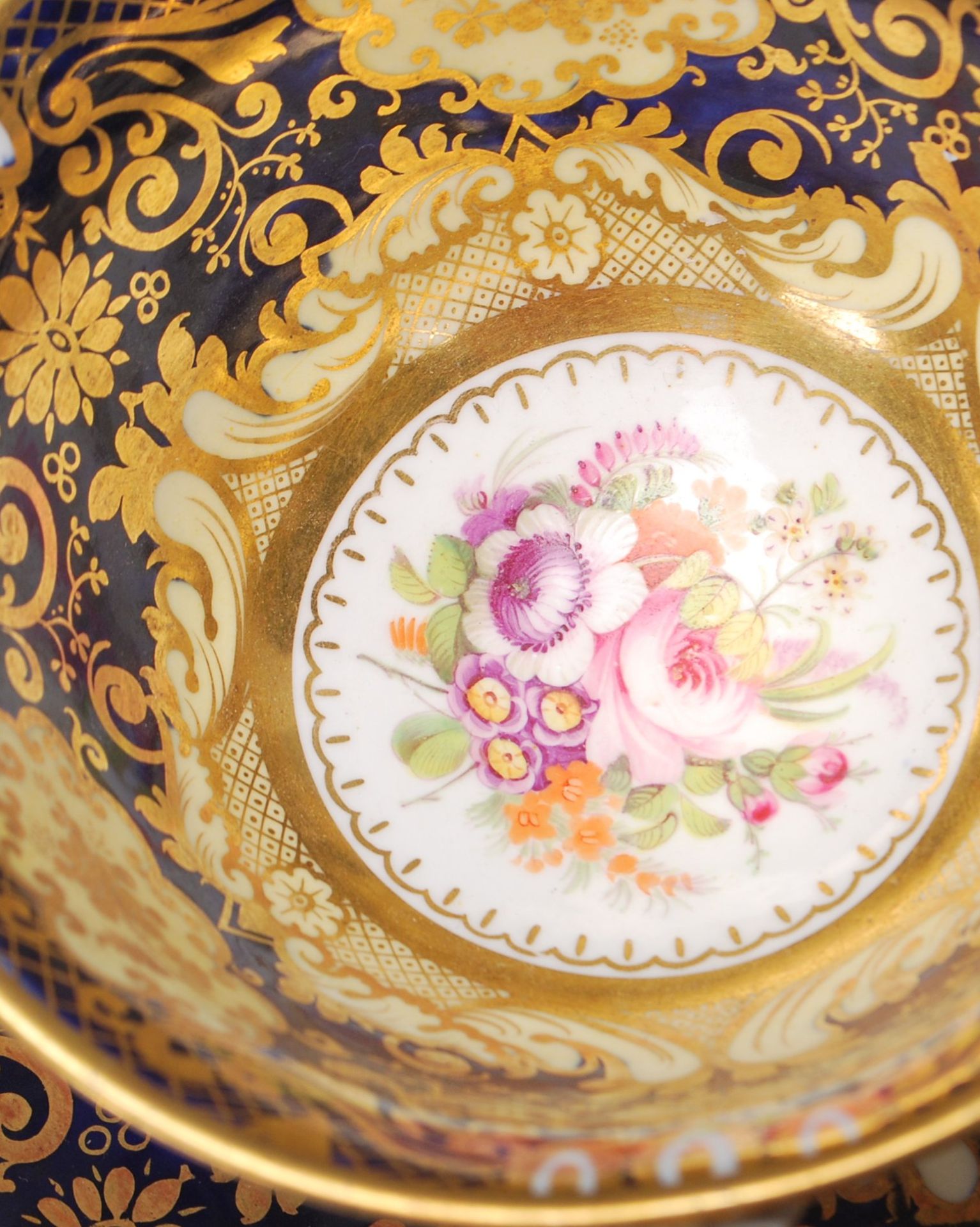 GROUP OF FIVE 19TH CENTURY VICTORIAN CABINET CUPS AND SAUCERS - Image 5 of 11