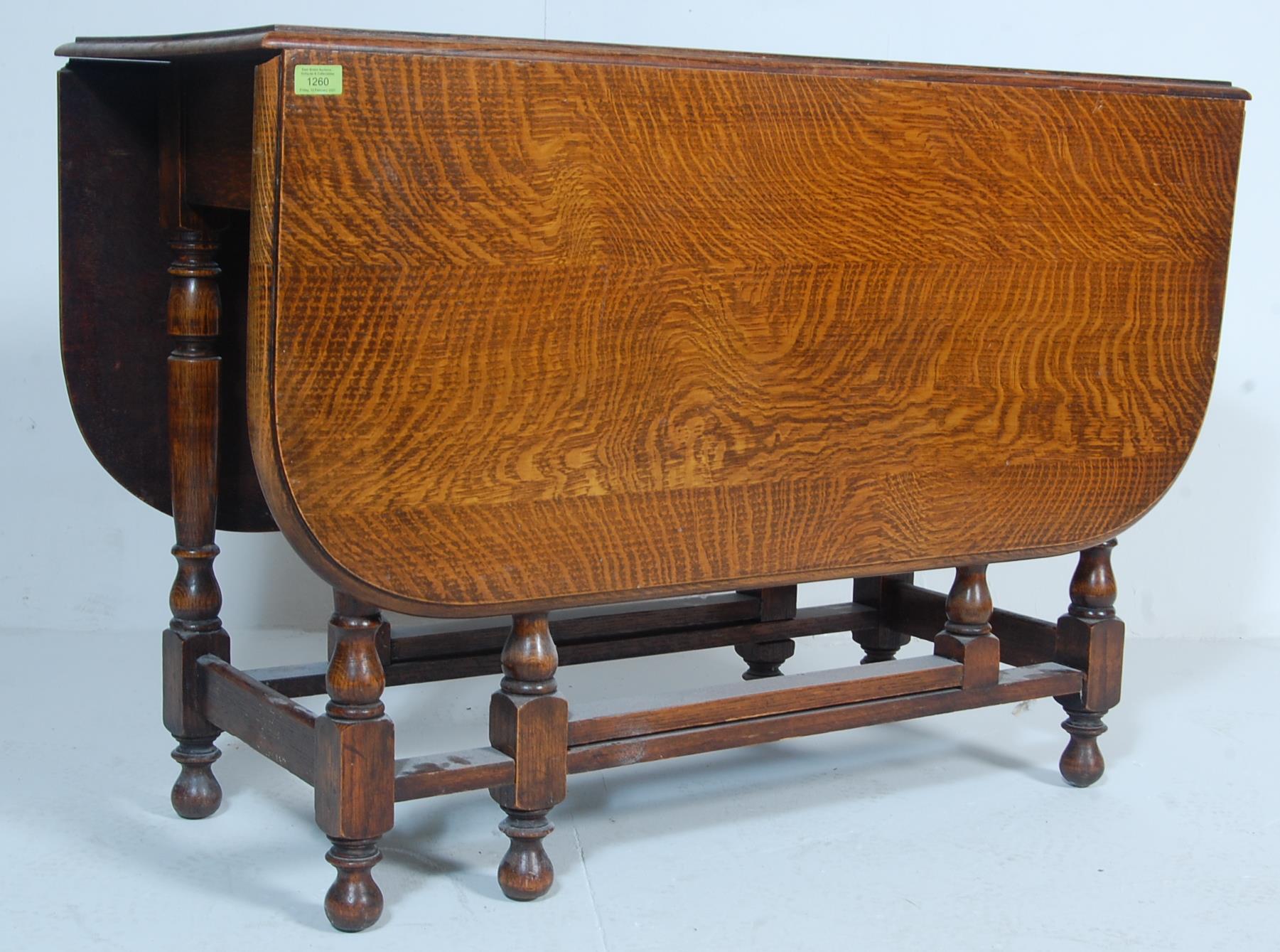 18TH CENTURY STYLE OAK DROP LEAF GATELEG DINING TABLE