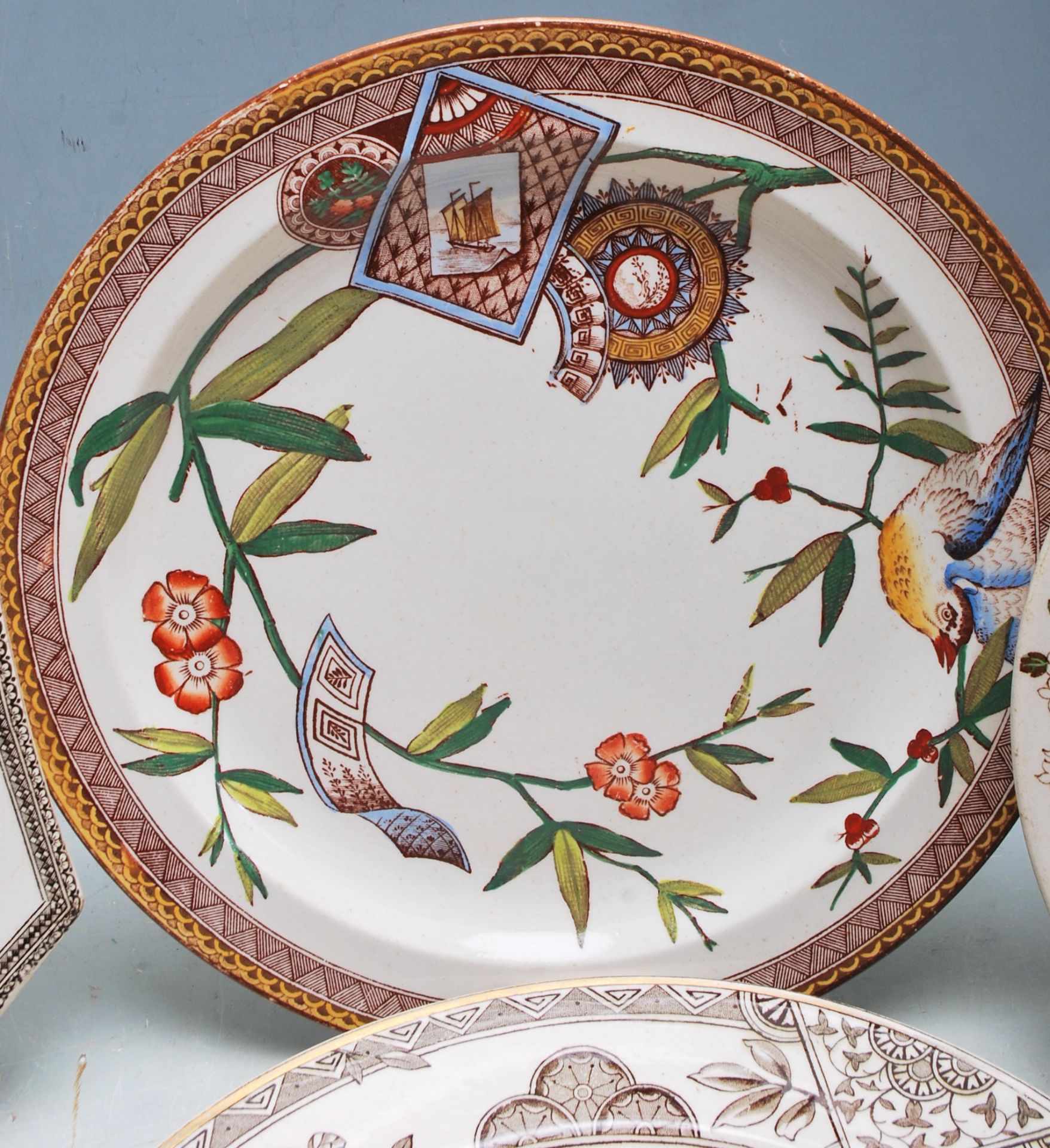COLECTION OF VICTORIAN AESTHETIC MOVEMENT PLATES - Image 5 of 20