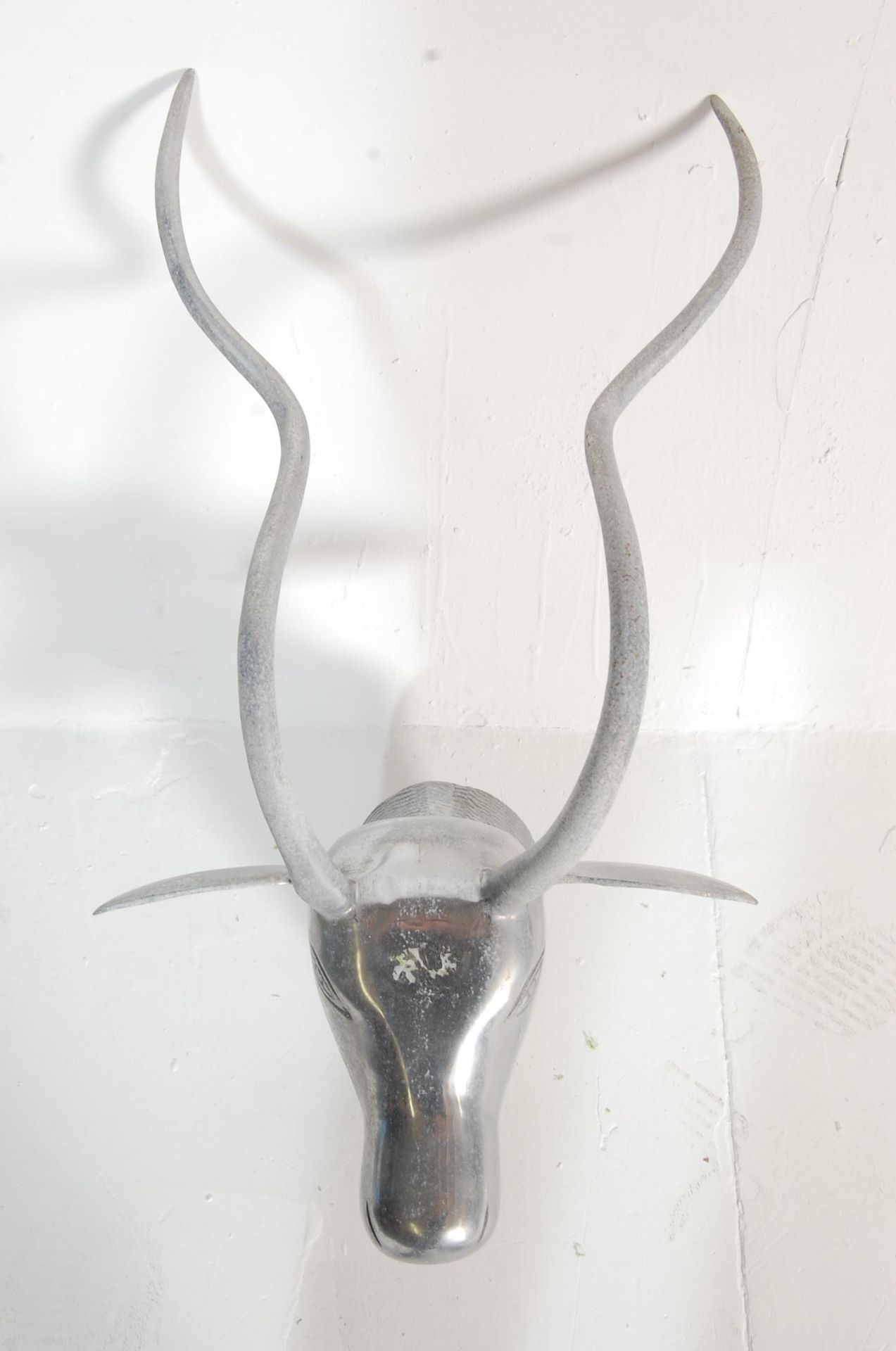 21ST CENTURY CONTEMPORARY POLISHED METAL ANTELOPES HEAD - Bild 4 aus 7