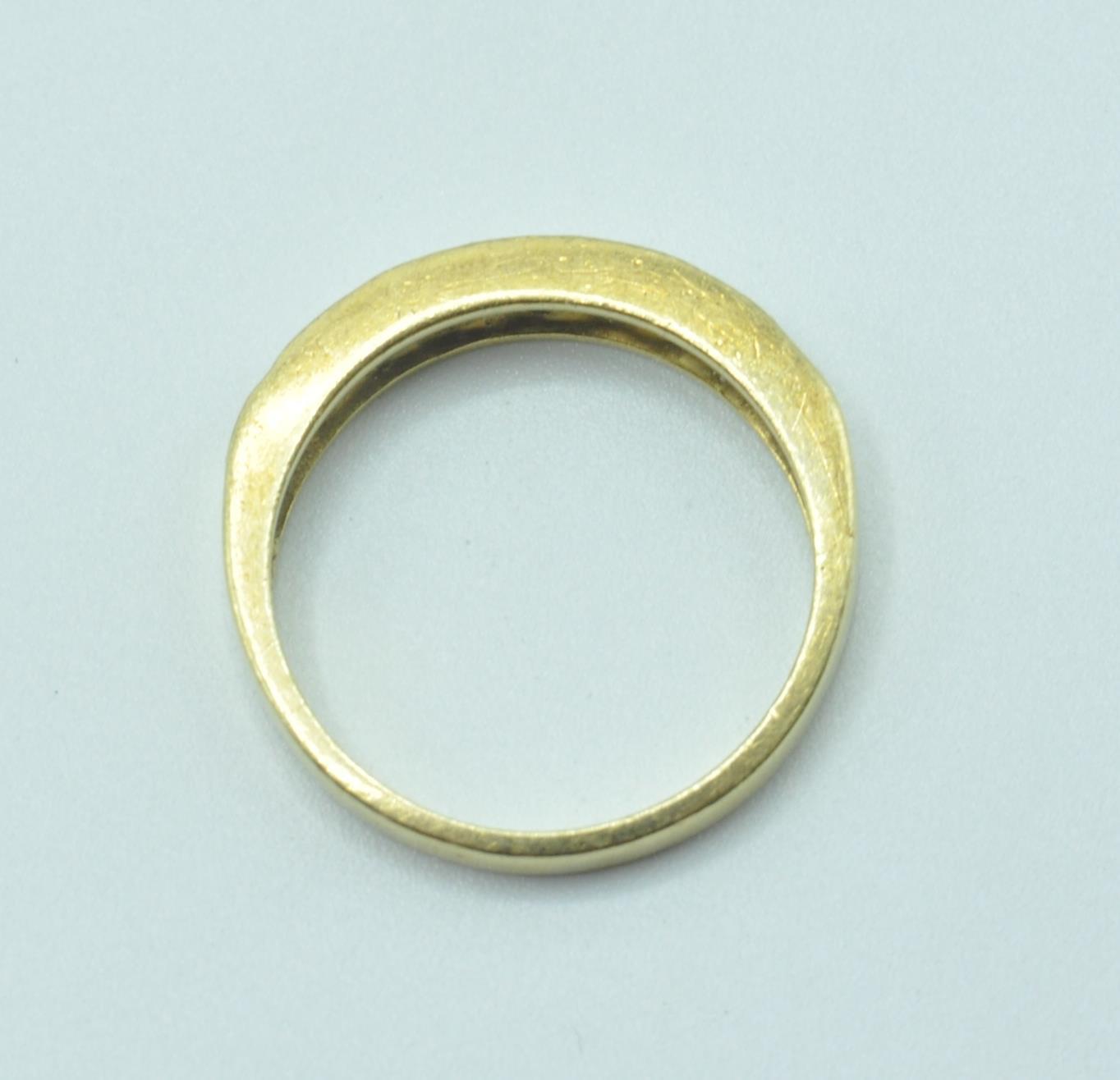 18CT GOLD & DIAMOND HALF ETERNITY RING - Image 7 of 8