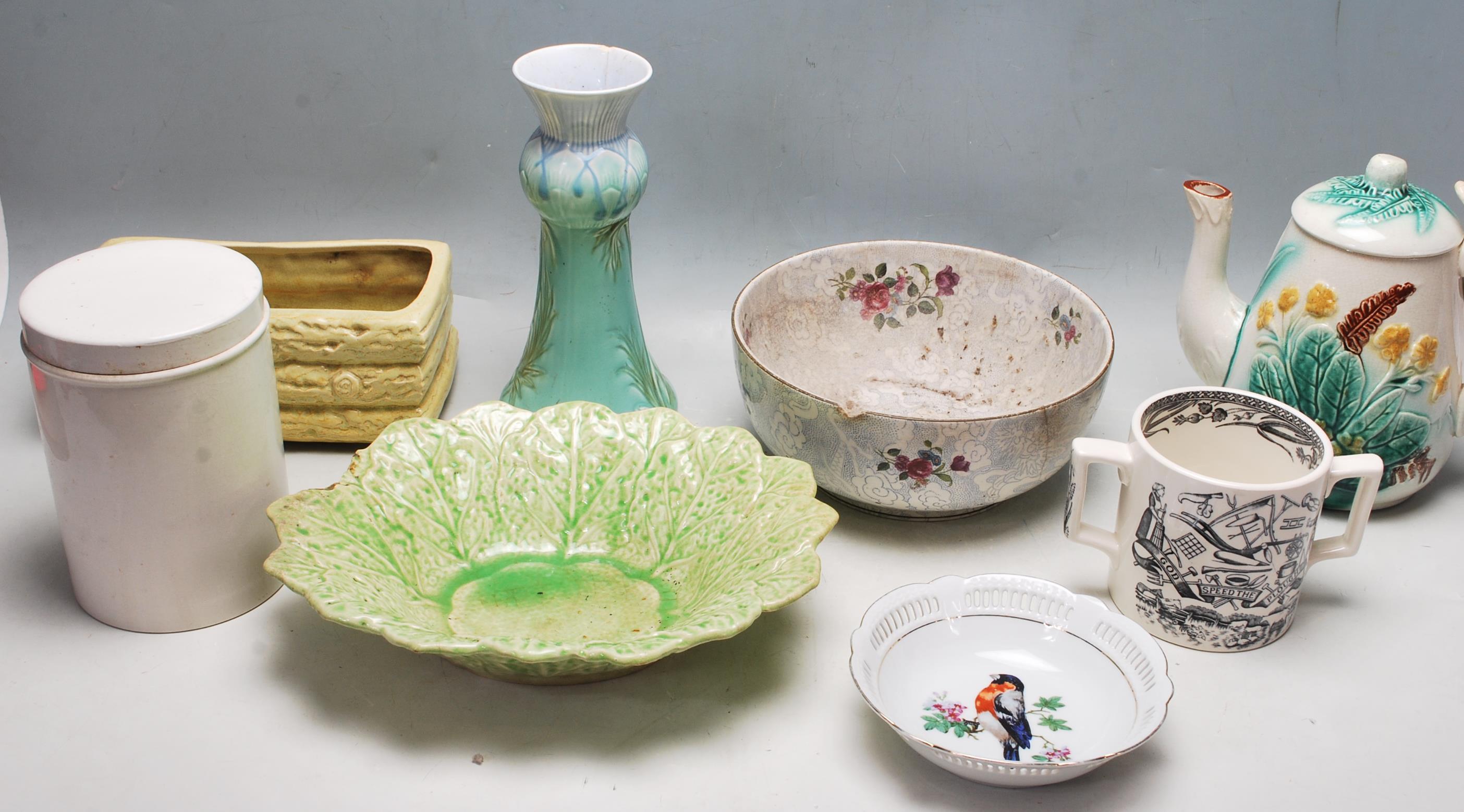 EARLY 20TH CENTURY CERAMIC TABLE WARE