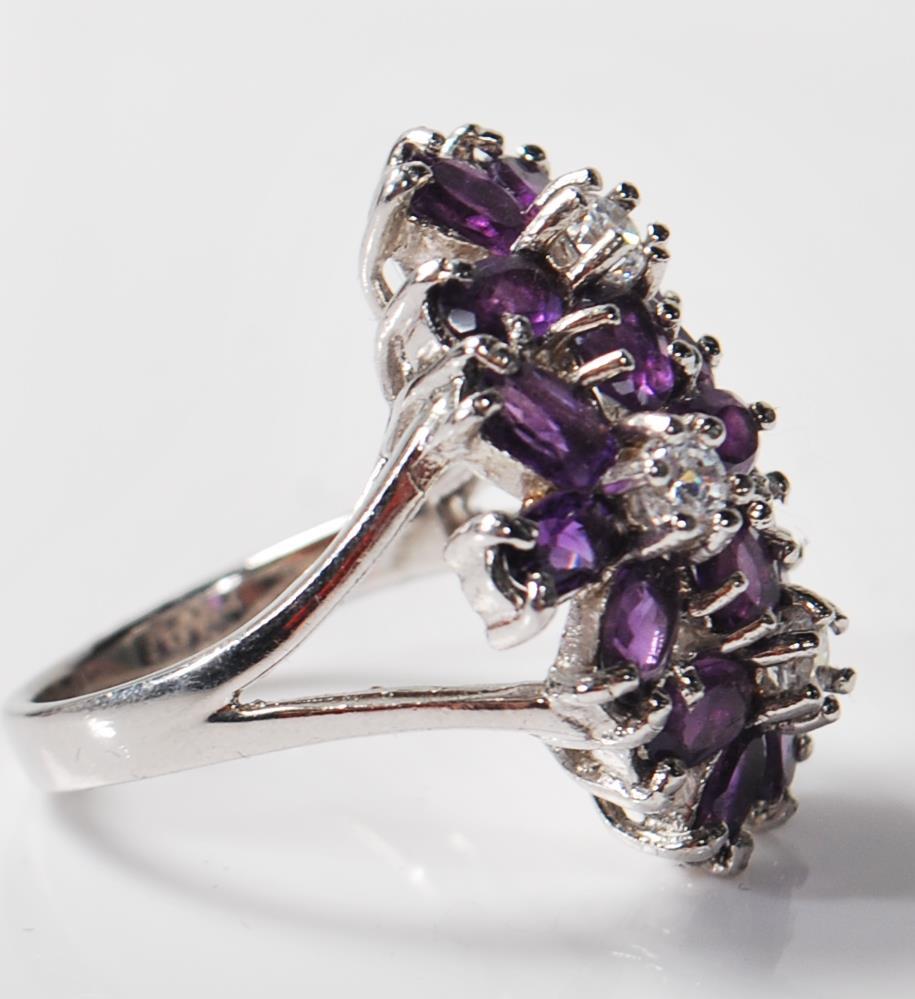 SILVER WHITE AND PURPLE STONE CLUSTER RING - Image 3 of 6