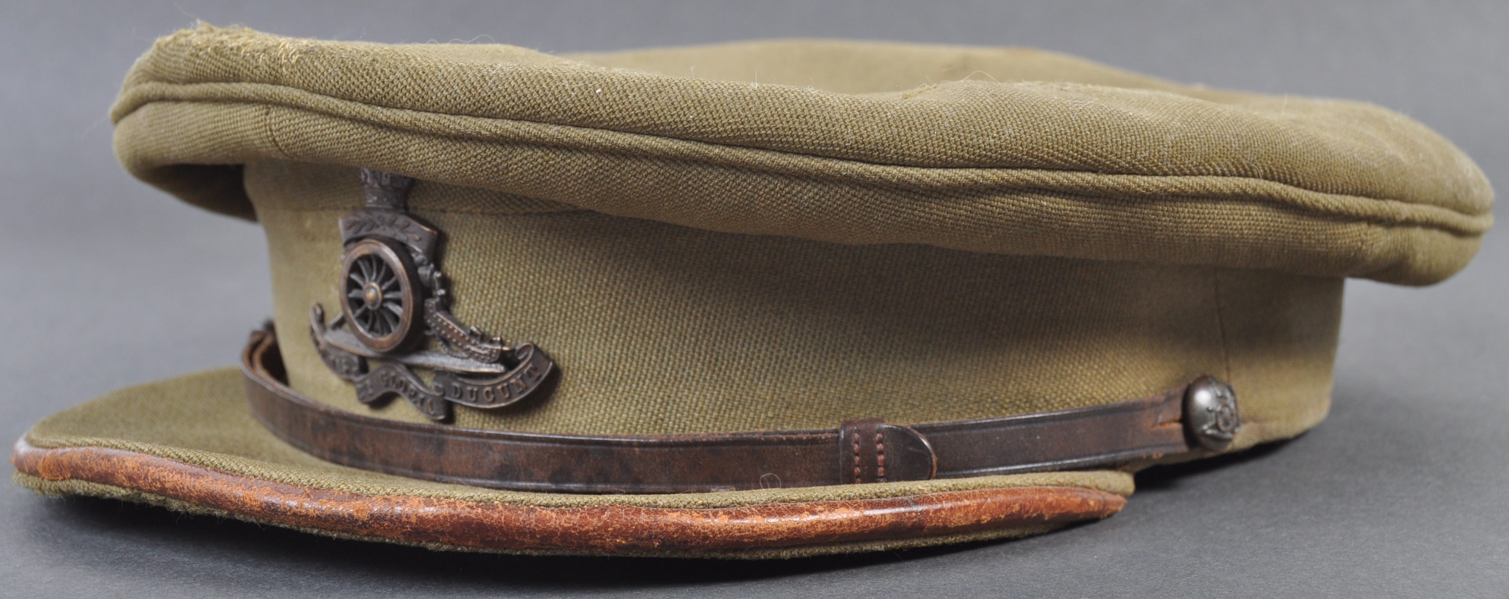 WWI FIRST WORLD WAR ROYAL ARTILLERY OFFICER'S PEAKED CAP