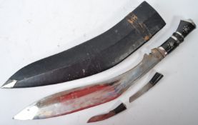 EARLY 20TH CENTURY LARGE GURKHA KUKRI KNIFE