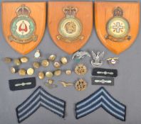 COLLECTION OF RAF ROYAL AIR FORCE RELATED ITEMS