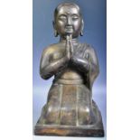 ANTIQUE 18TH CENTURY CHINESE BRONZE OF A KNEELING BUDDHA