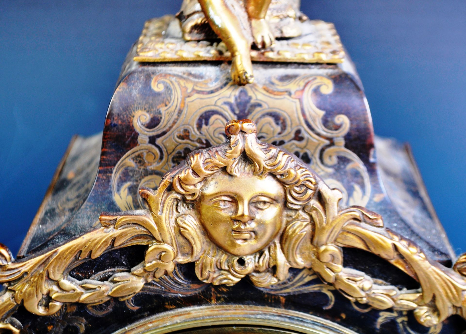 STRIKING FRENCH 19TH CENTURY BOULLE WORK TABLE CLOCK - Image 7 of 9