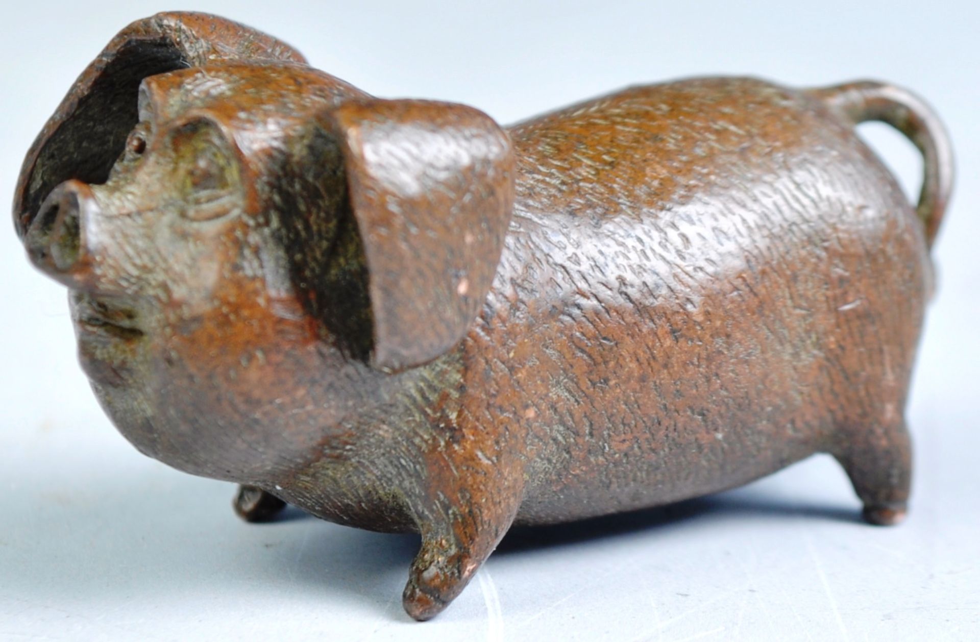 EARLY 20TH CENTURY CHINESE BRONZE ZODIAC PIG