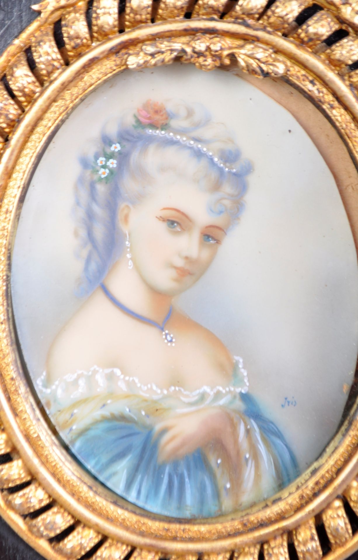 PAIR OF ANTIQUE HAND PAINTED PORTRAIT MINIATURES - Image 2 of 5