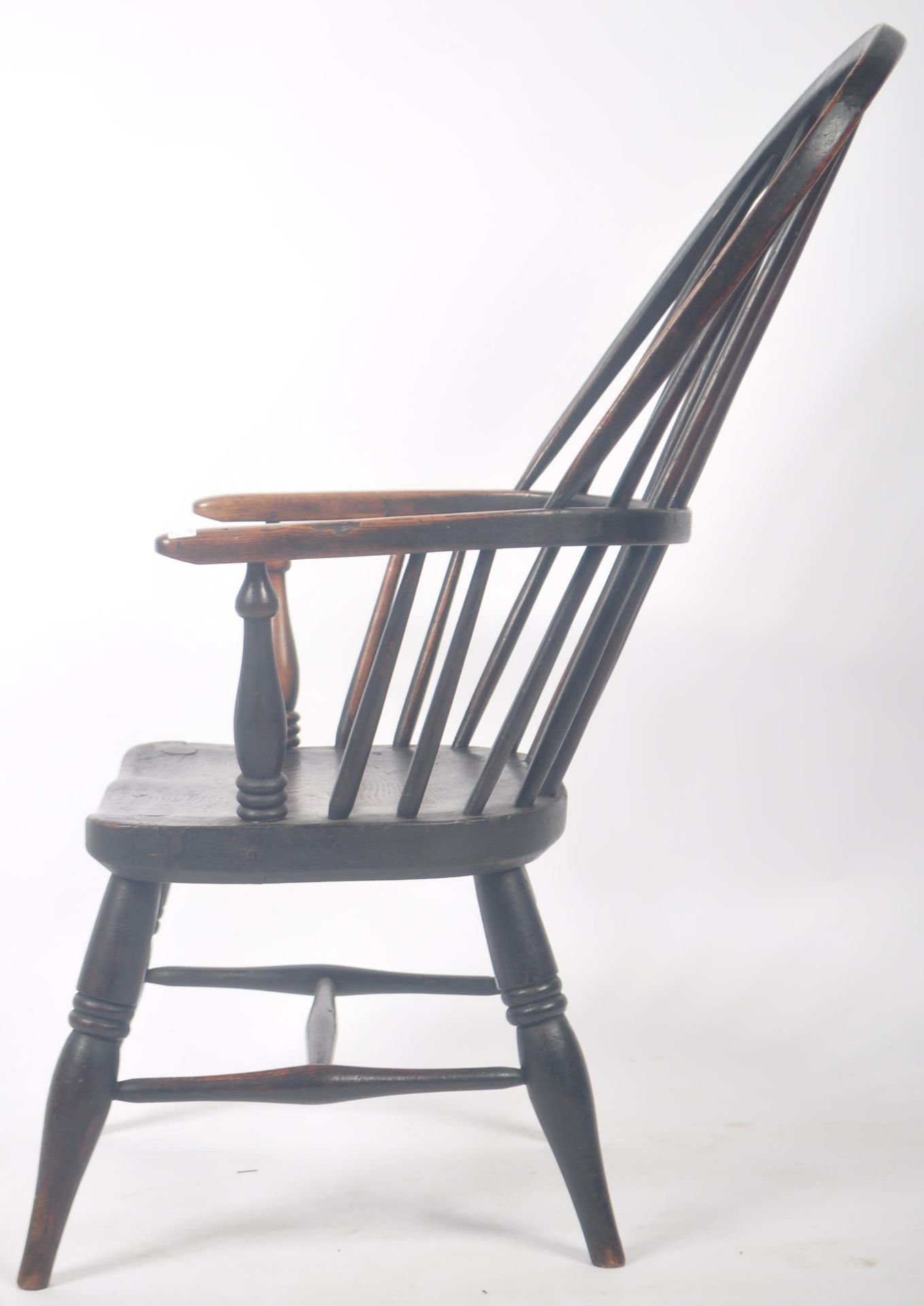 19TH CENTURY GEORGIAN OAK AND ELM WINDSOR ARMCHAIR - Image 7 of 7