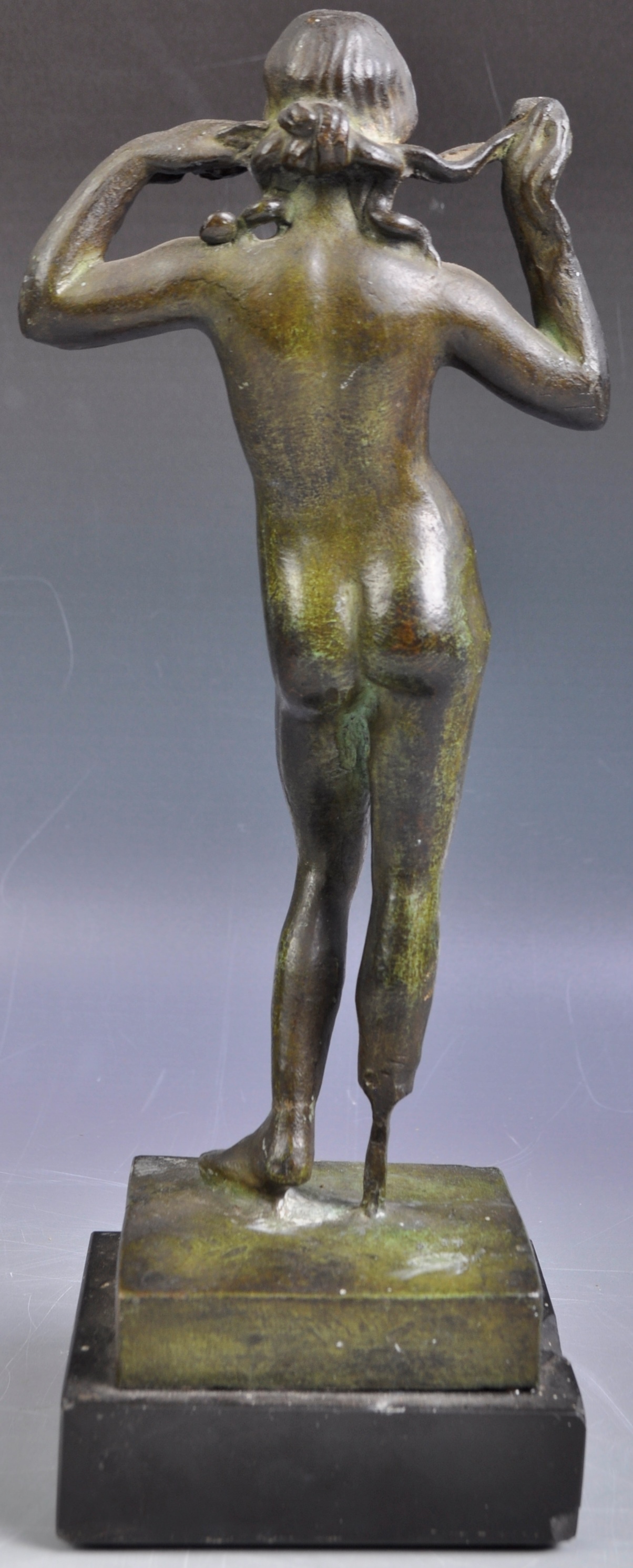 BELIEVED 17TH CENTURY ROMAN ANTIQUE BRONZE FIGURE OF VENUS - Image 6 of 8