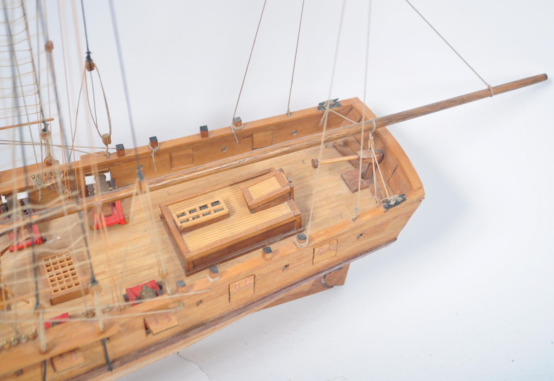 IMPRESSIVE EARLY 20TH CENTURY SCRATCH BUILT MODEL BOAT - Bild 6 aus 8