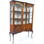 19TH CENTURY VICTORIAN ENGLISH MAHOGANY GLAZED CABINET