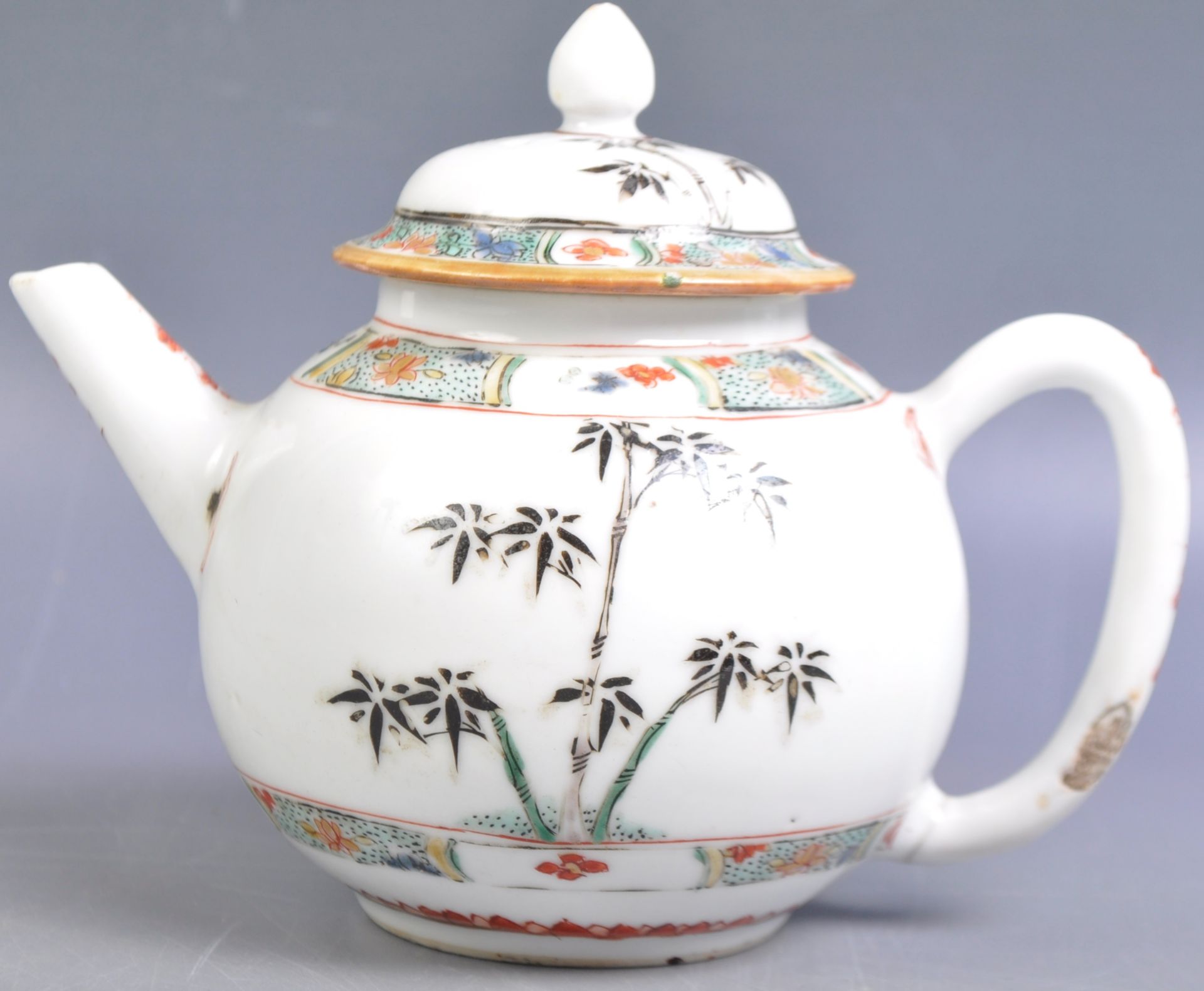 19TH CENTURY CHINESE HAND PAINTED CERAMIC TEAPOT