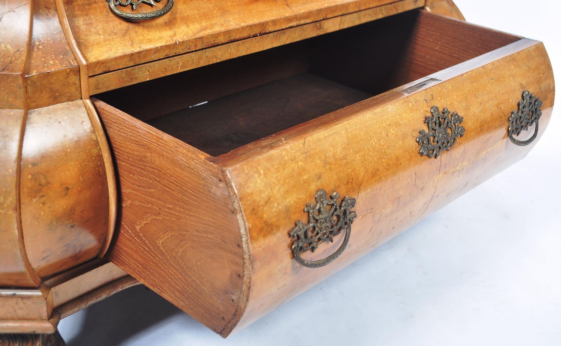 19TH CENTURY ANTIQUE WALNUT COMMODE CHEST OF DRAWERS - Image 6 of 8