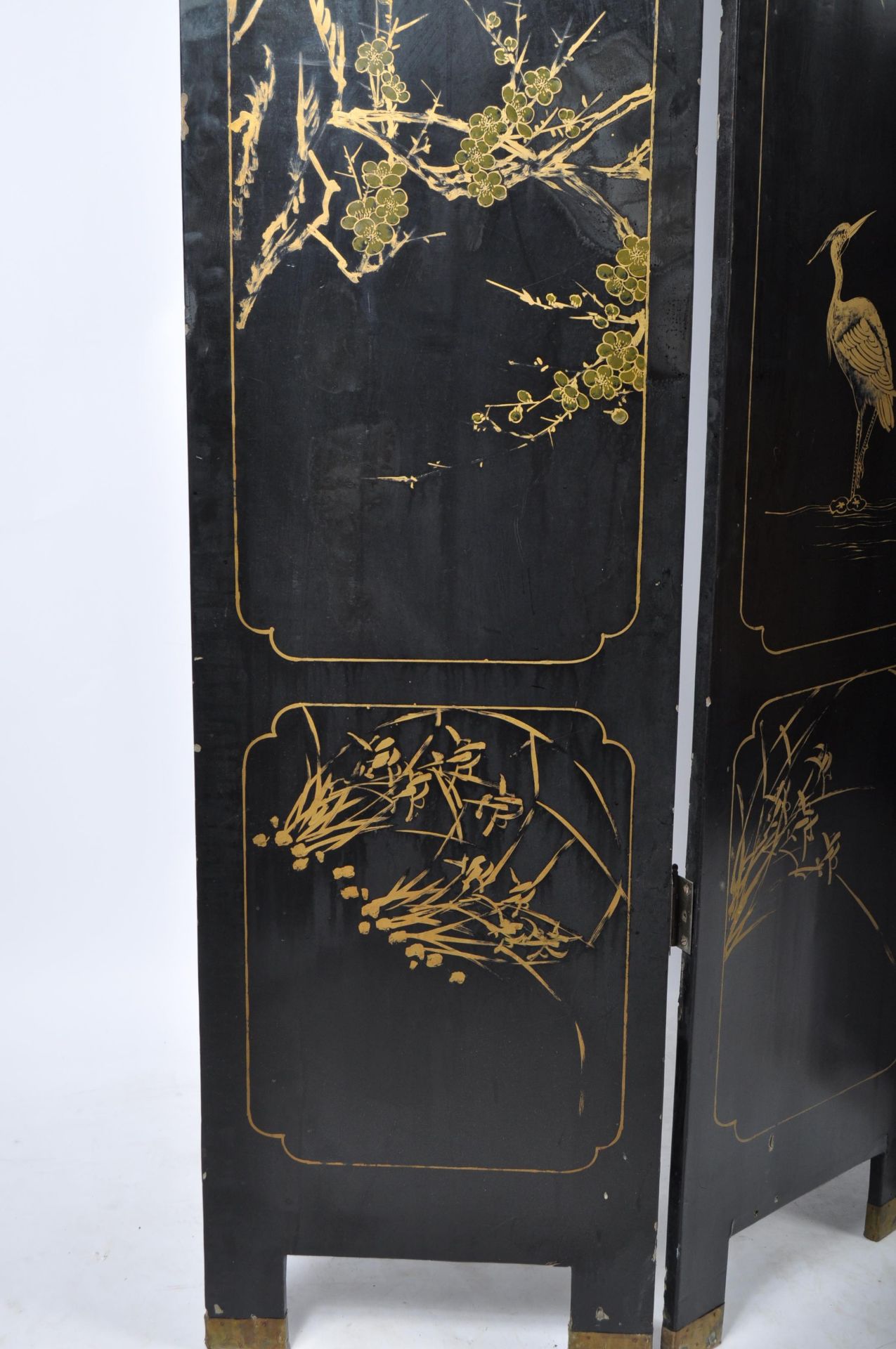 19TH CENTURY JAPANESE BLACK LACQUER AND SHIBAYAMA FOUR FOLD SCREEN - Bild 19 aus 25