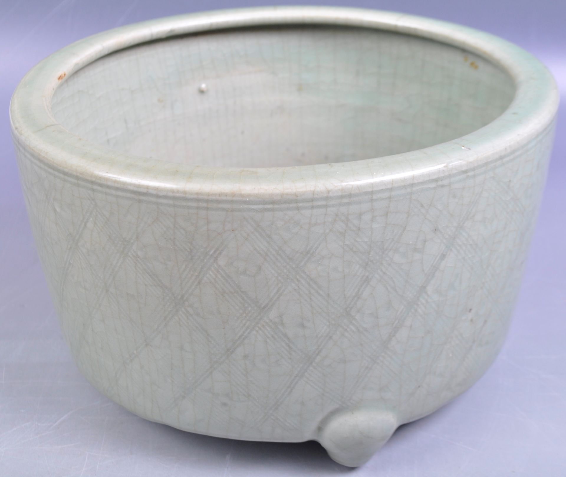 ANTQIUE CHINESE MING DYNASTY GREEN CELADON LARGE POT - Bild 2 aus 8