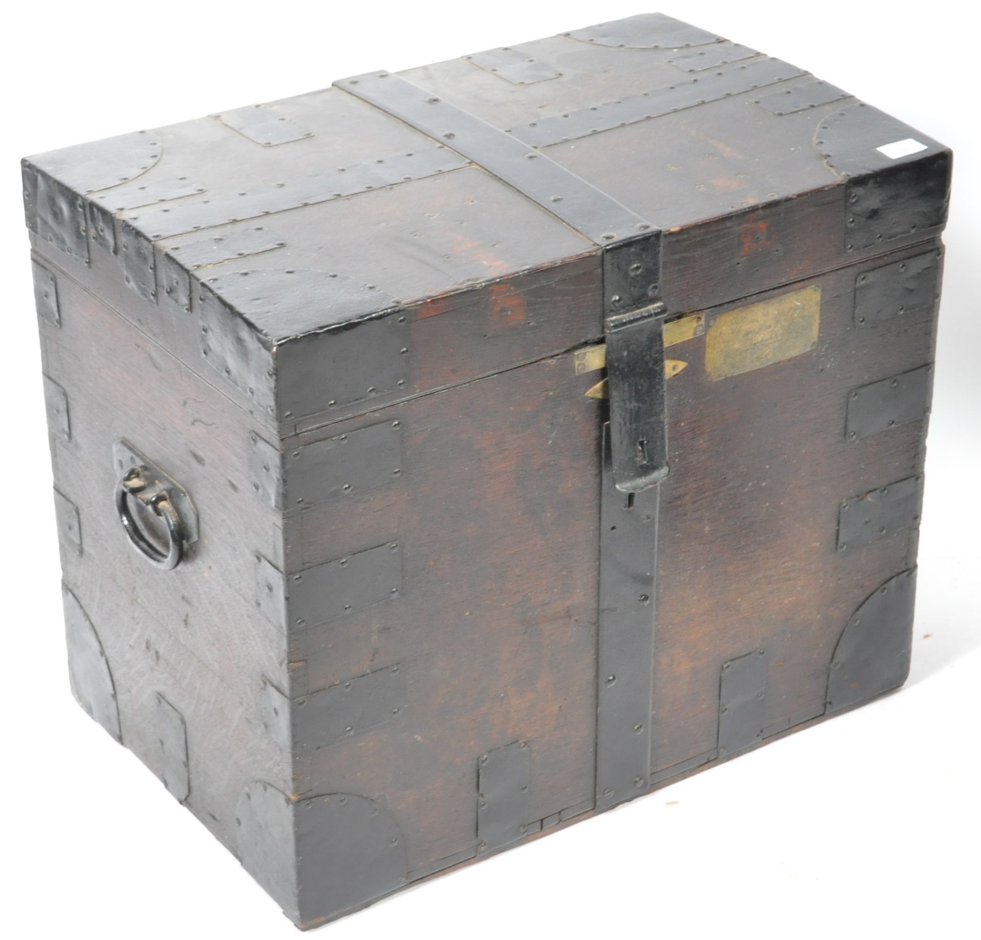 19TH CENTURY VICTORIAN IRON BOUND SILVER / STEAMER TRUNK - Image 2 of 5