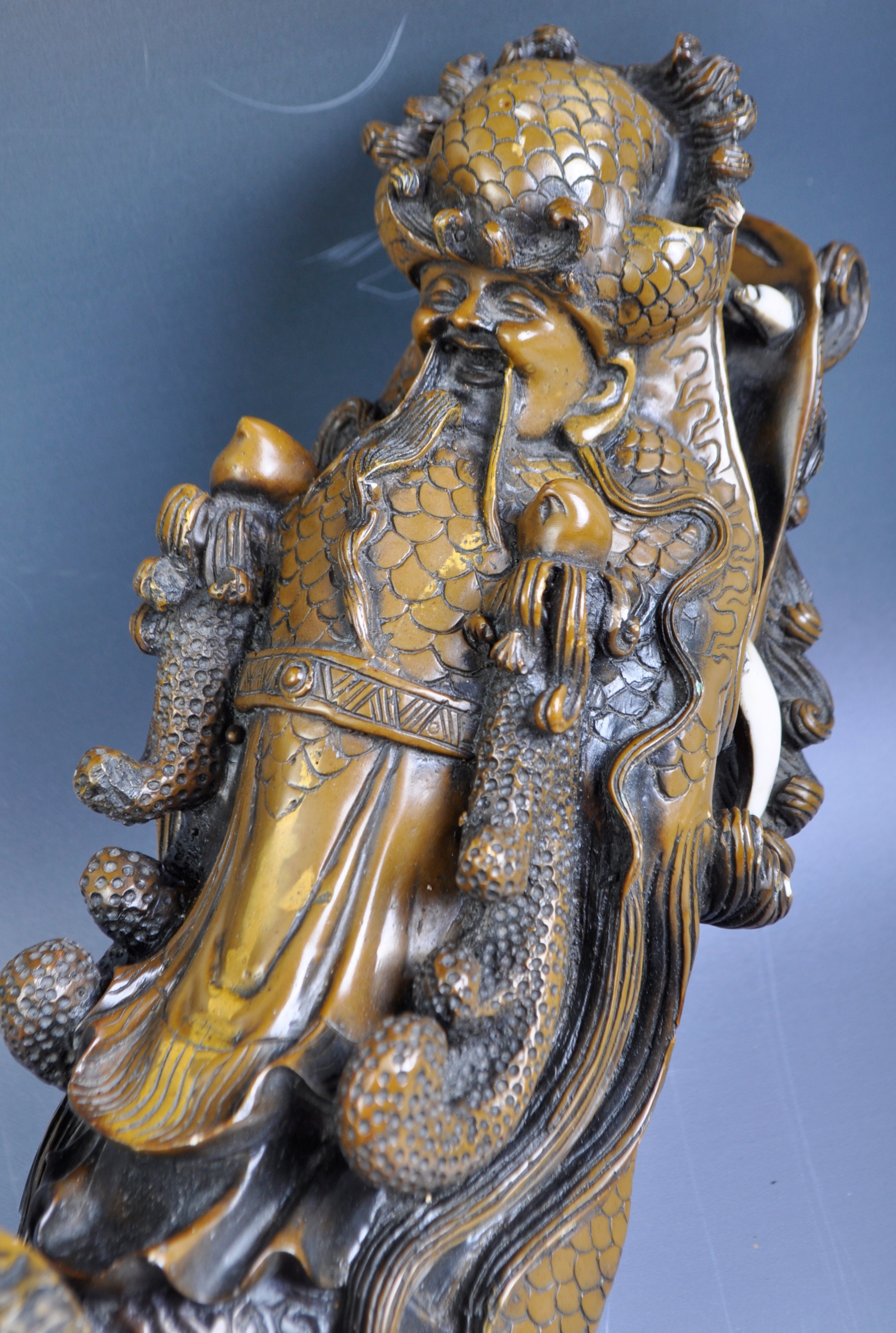 LARGE AND IMPRESSIVE CHINESE DRAGON OPIUM PIPE - Image 5 of 11