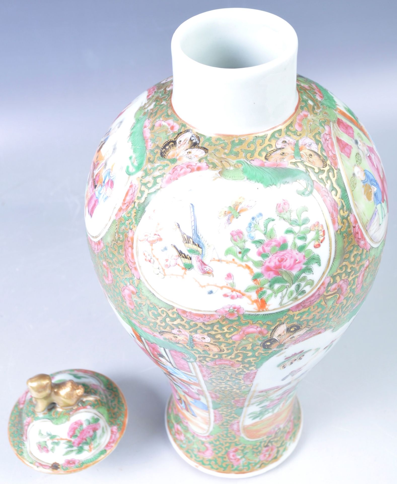 19TH CENTURY CHINESE CANTON FAMILLE ROSE MEIPING VASE AND COVER - Bild 6 aus 6