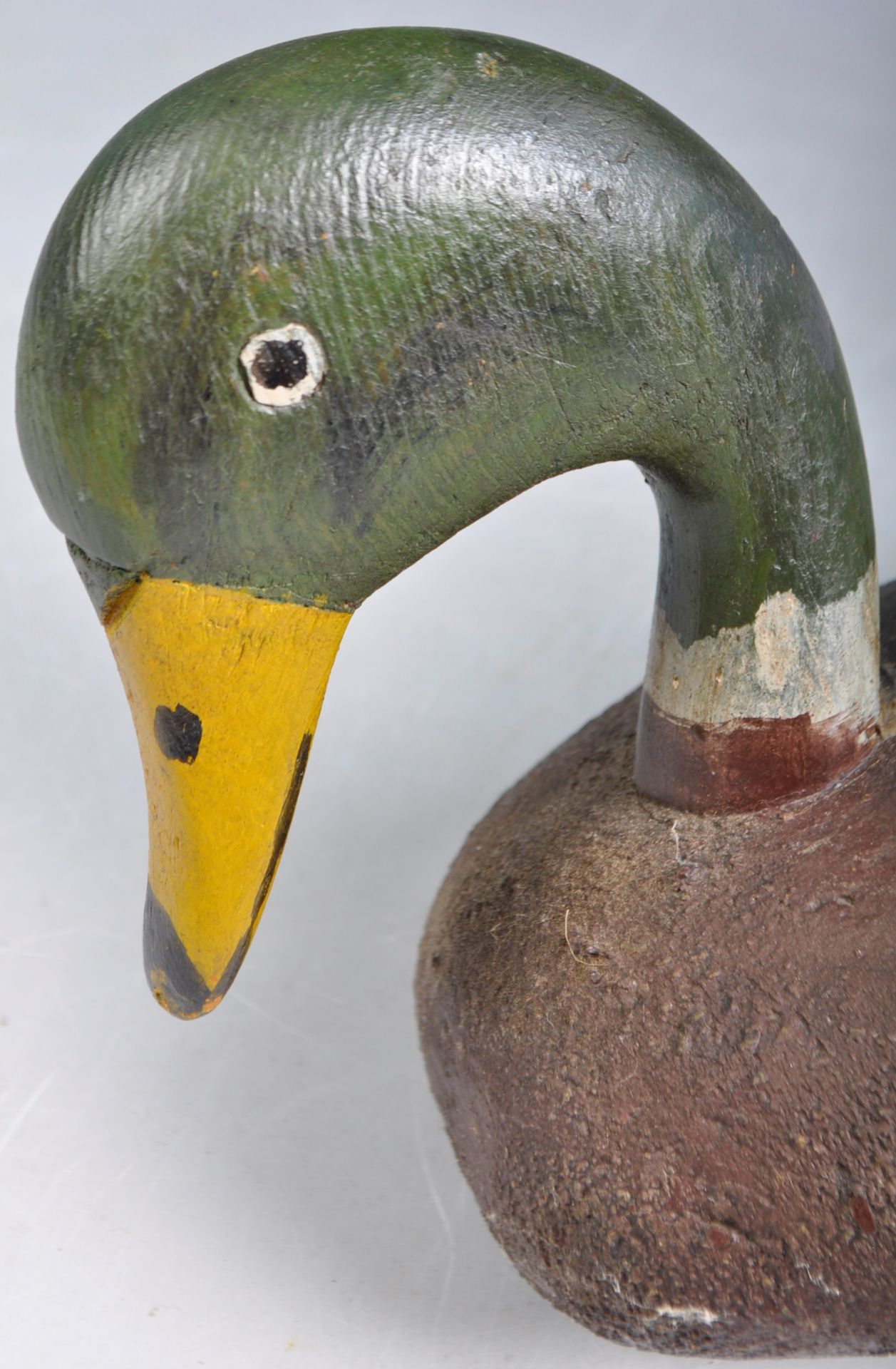 19TH CENTURY HAND CARVED AND PAINTED MALLARD DECOY DUCKS - Bild 3 aus 5