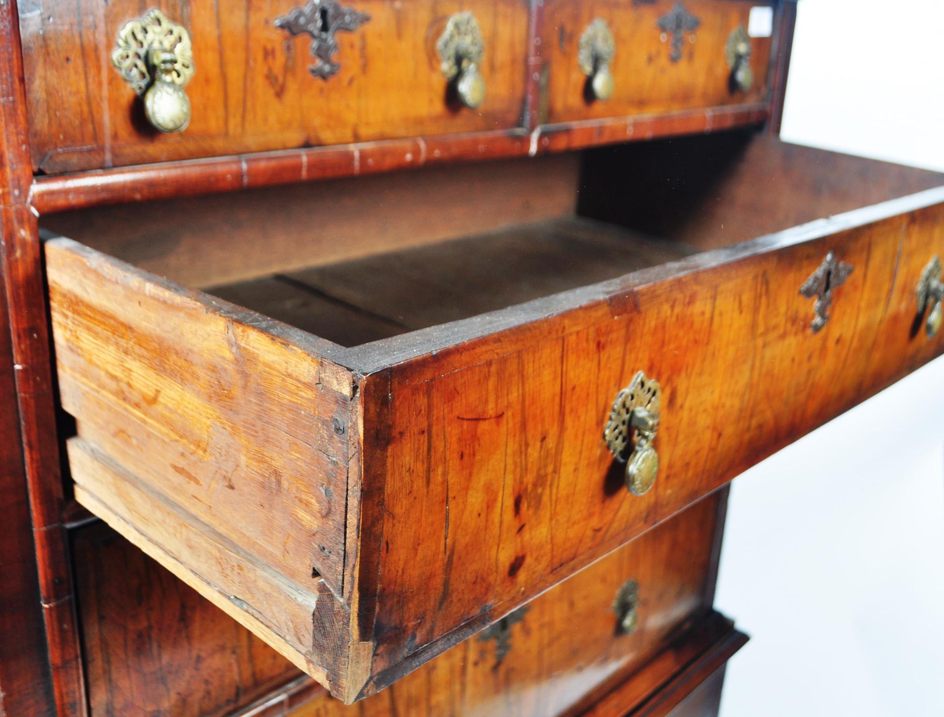 ANTIQUE 18TH CENTURY GEORGIAN WALNUT CHEST ON STAND - Image 5 of 10