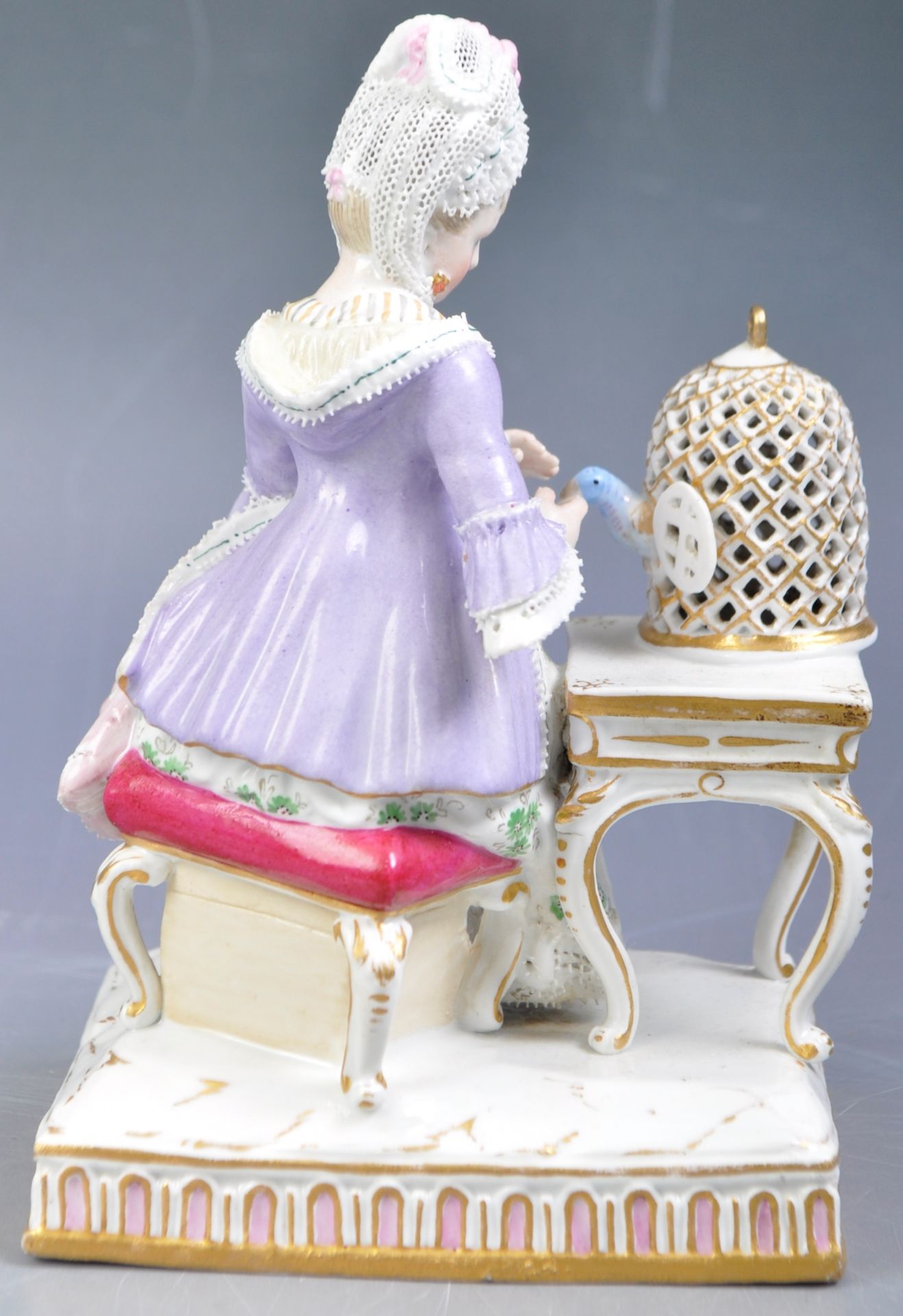 ANTIQUE MEISSEN FIGURINE GROUP - TOUCH - BY JC SCHONHEIT - Image 3 of 6