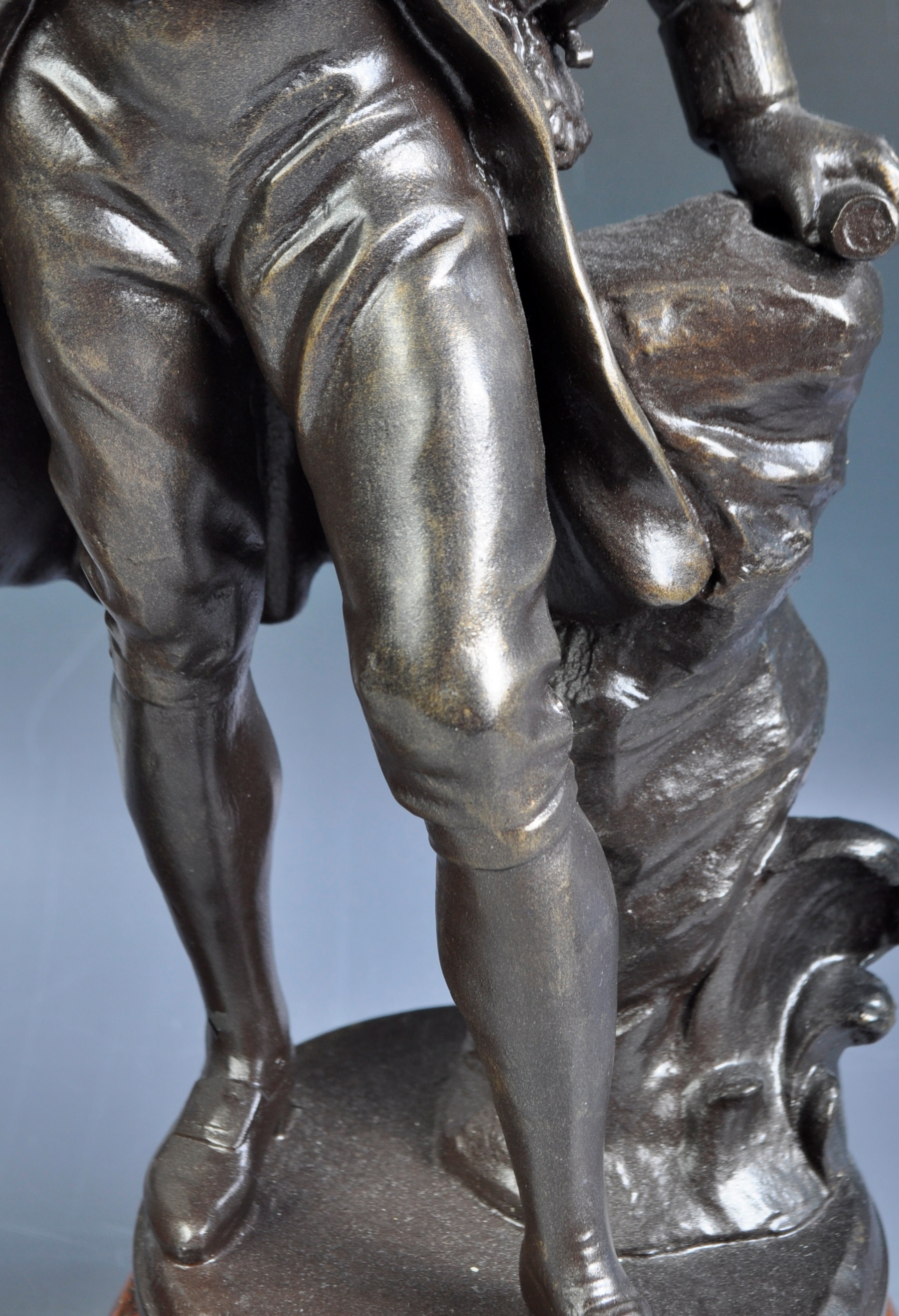 SYLVAIN KINSBURGER PAIR OF HOLLOW BRONZE HISTORICAL FIGURES - Image 6 of 10