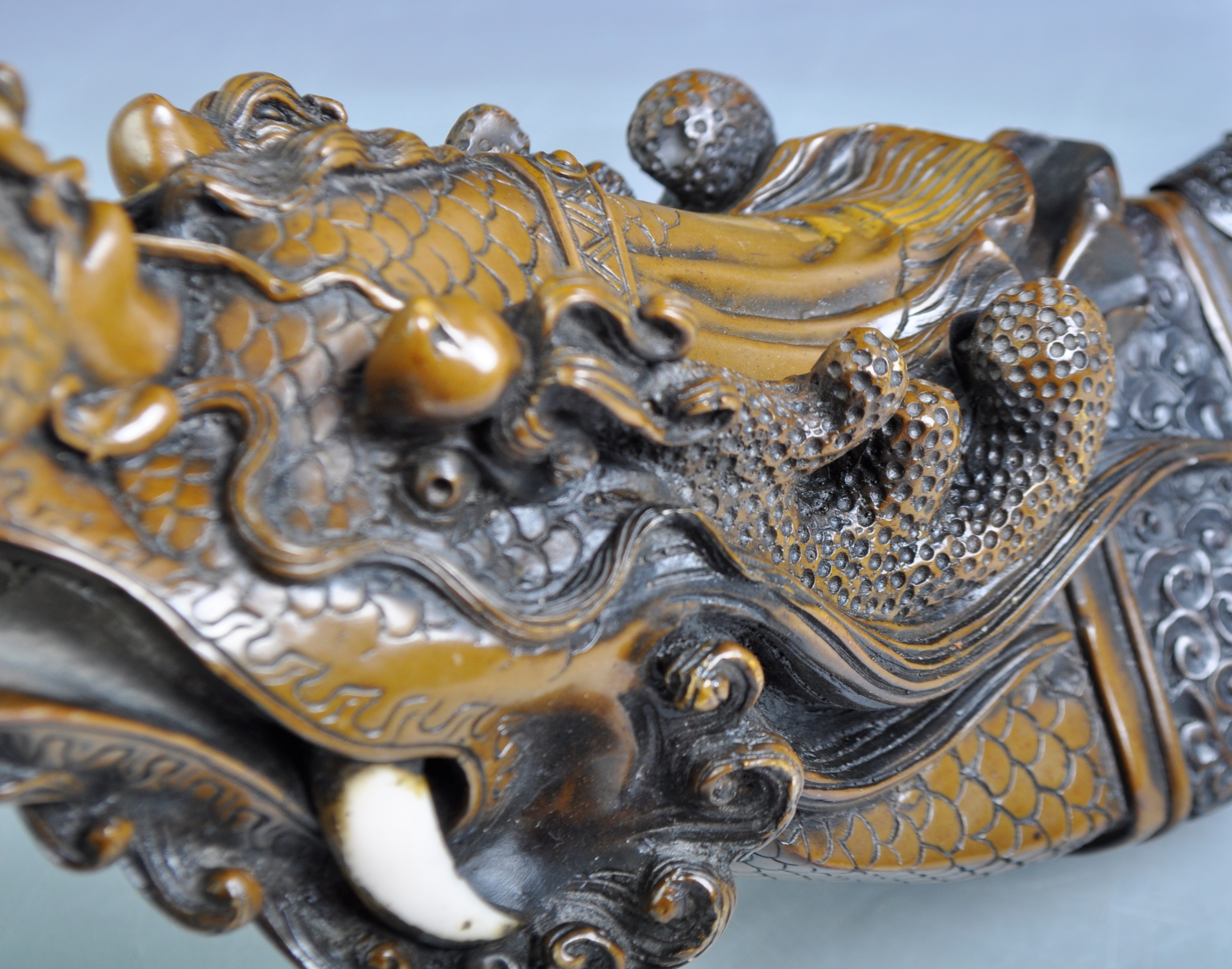 LARGE AND IMPRESSIVE CHINESE DRAGON OPIUM PIPE - Image 9 of 11