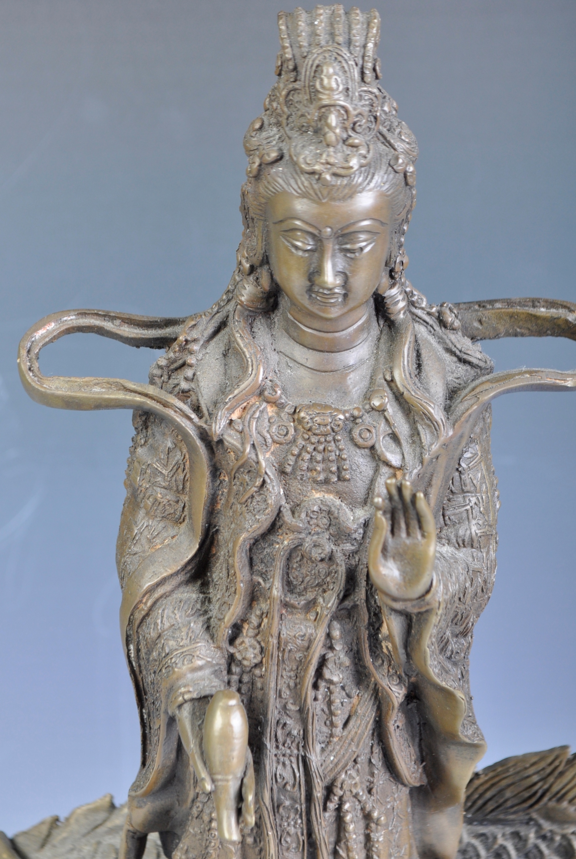 20TH CENTURY CHINESE BRONZE OF GUANYIN ON DRAGON - Image 3 of 7