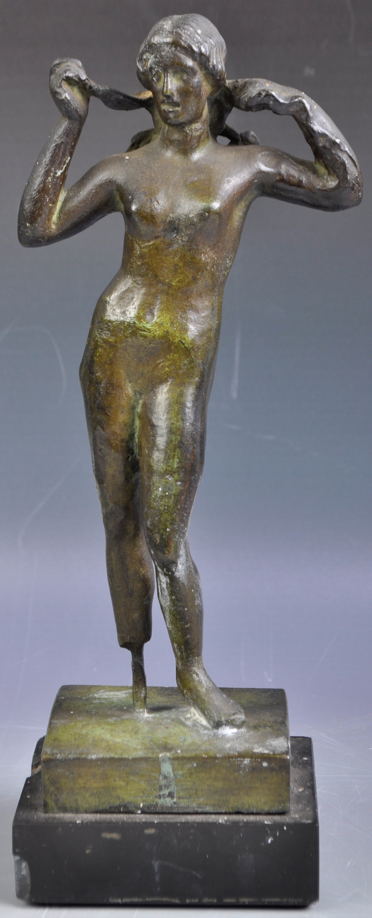 BELIEVED 17TH CENTURY ROMAN ANTIQUE BRONZE FIGURE OF VENUS